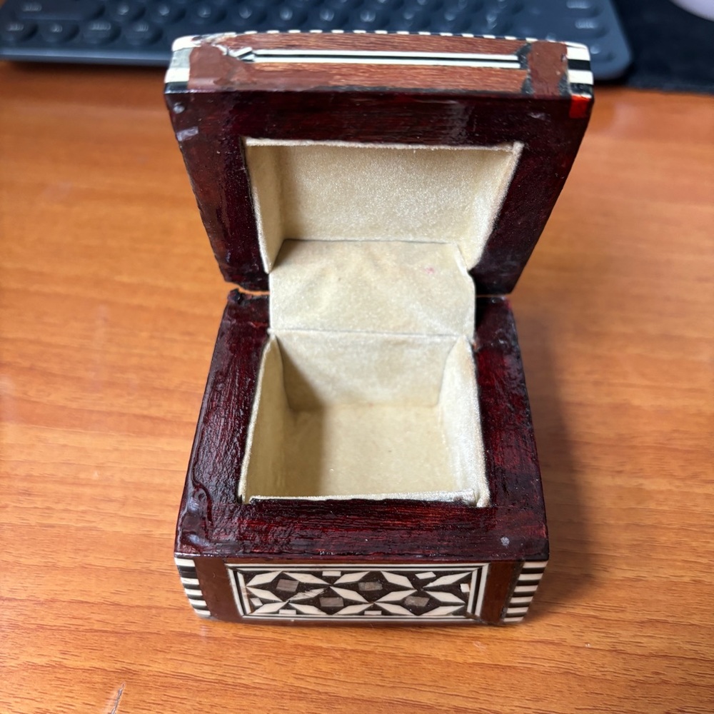 Inlaid Mother of Pearl Paua Shell Jewelry Box Handmade Beech wood Flowe